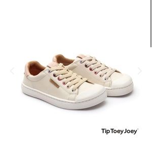 Tip Toey Joey Leather White Girls Sneakers 25 8.5